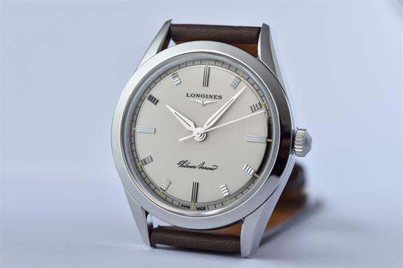 Đồng hồ Longines sự kết hợp độc đáo với mũi tên bạc